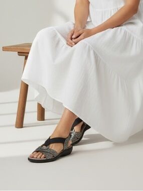 Spring Step Crespo Sandals Metallic Criss Cross Stretch Strape Silver Detail